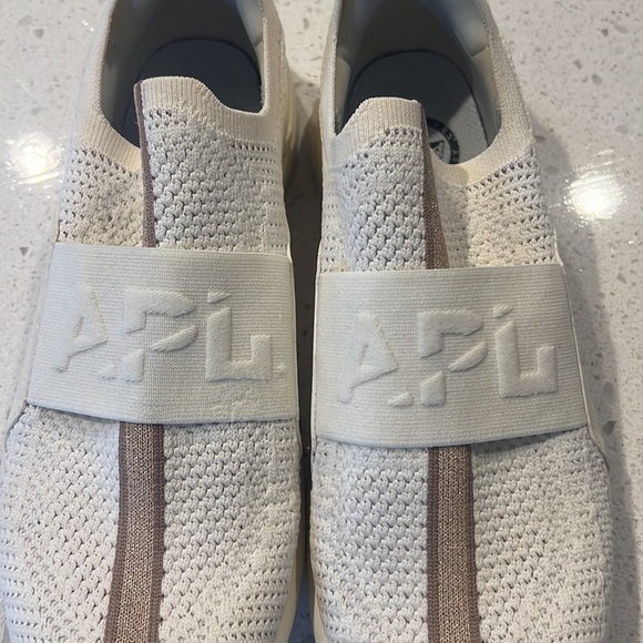 APL SHOES - Picture 5 of 5